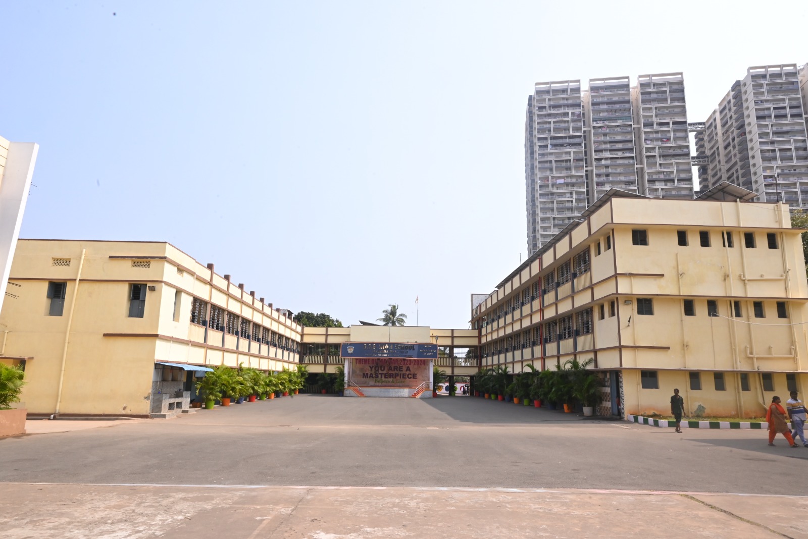 SFS High School Campus image